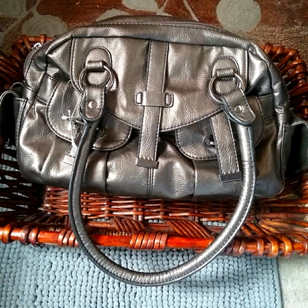 NWT Call It Spring bag, lg, olive green metallic